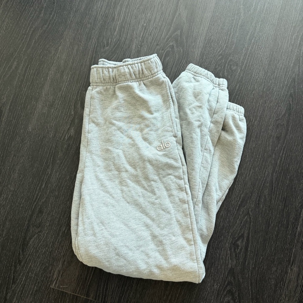 Alo yoga grey sweatpants